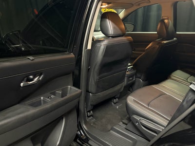 2024 Nissan Pathfinder SL 4WD