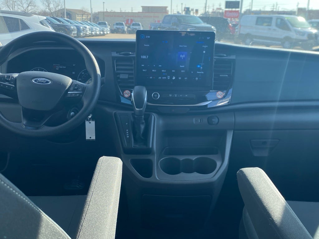 2023 Ford Transit Wagon XLT