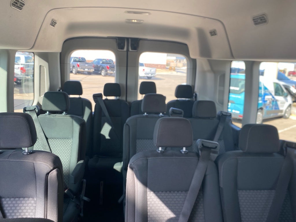 2023 Ford Transit Wagon XLT