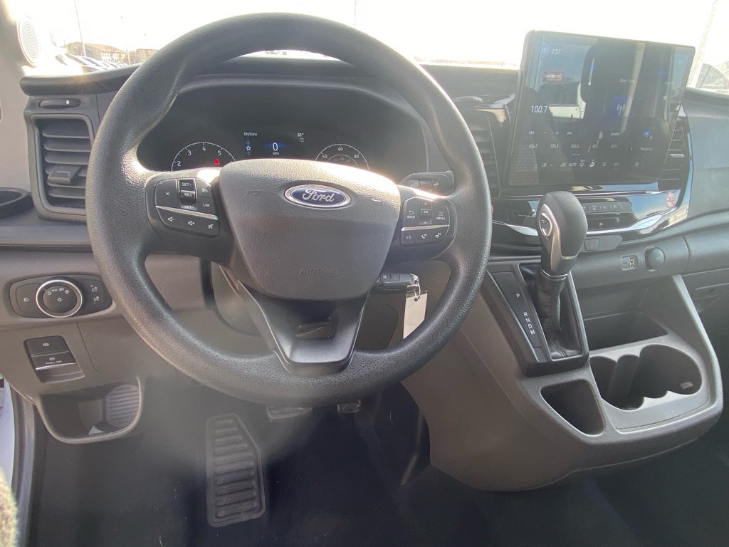2023 Ford Transit Wagon XLT