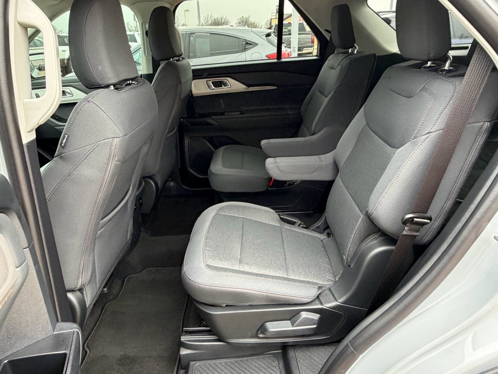 2026 Ford Explorer Active (200A)