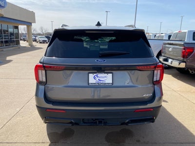 2025 Ford Explorer ST-Line