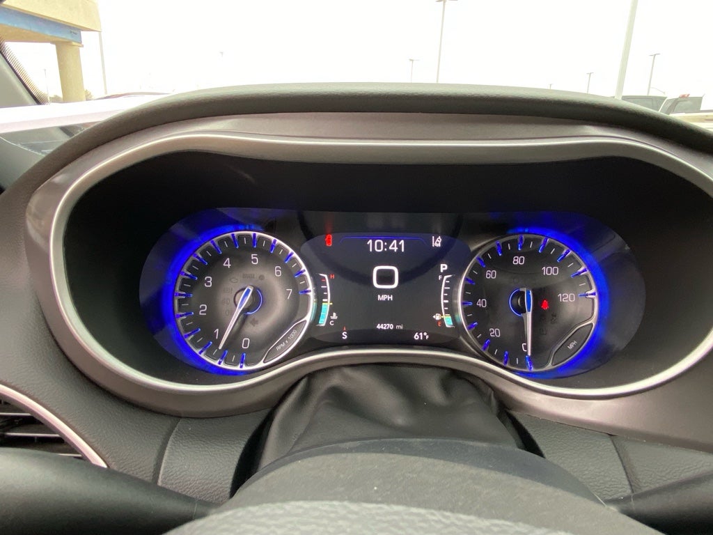 2025 Chrysler Pacifica Select