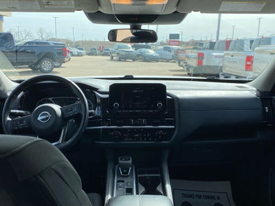 2025 Nissan Pathfinder SV