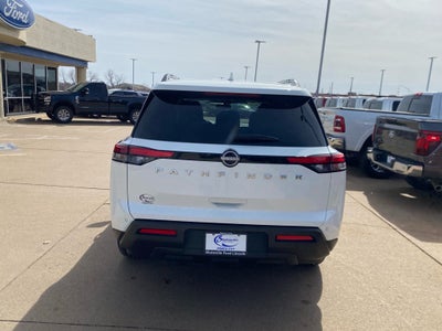 2025 Nissan Pathfinder SV
