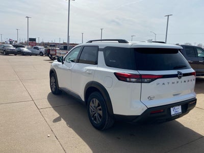 2025 Nissan Pathfinder SV