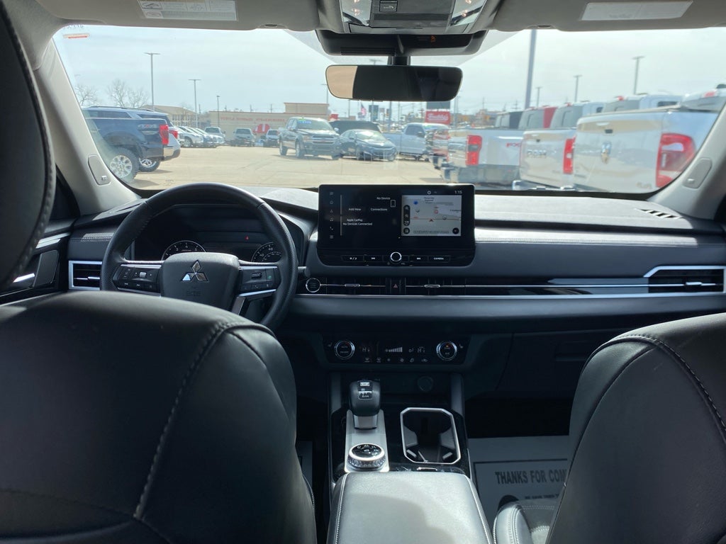 2025 Mitsubishi Outlander SE