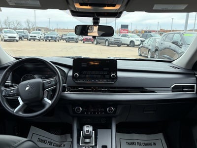 2024 Mitsubishi Outlander SE