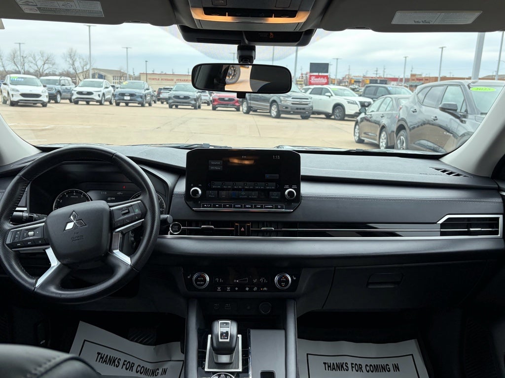 2024 Mitsubishi Outlander SE