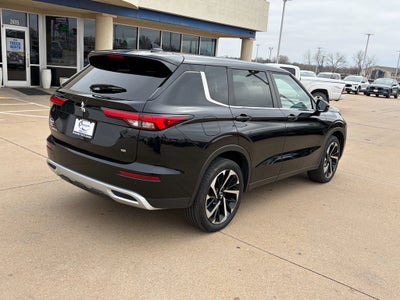 2024 Mitsubishi Outlander SE
