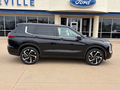 2024 Mitsubishi Outlander SE